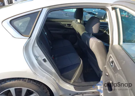 2017 Nissan Altima 2.5 Sv z USA, uszkodzony, nr VIN 1N4AL3AP7HC197824